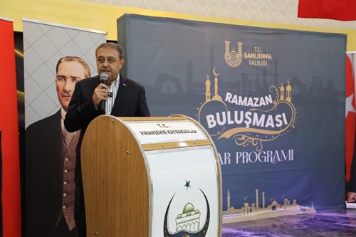Şanlıurfa Valimiz Hasan Şıldak, Viranşehir’de Vatandaşlarla İftar Programında Buluştu